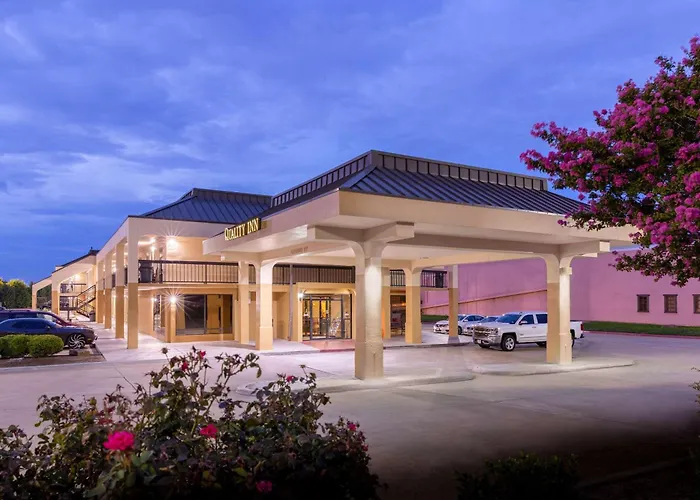 Resort: Quality Inn At Arlington Highlands